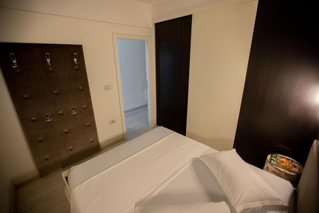Down Town Tirana Apartment Center Exterior photo